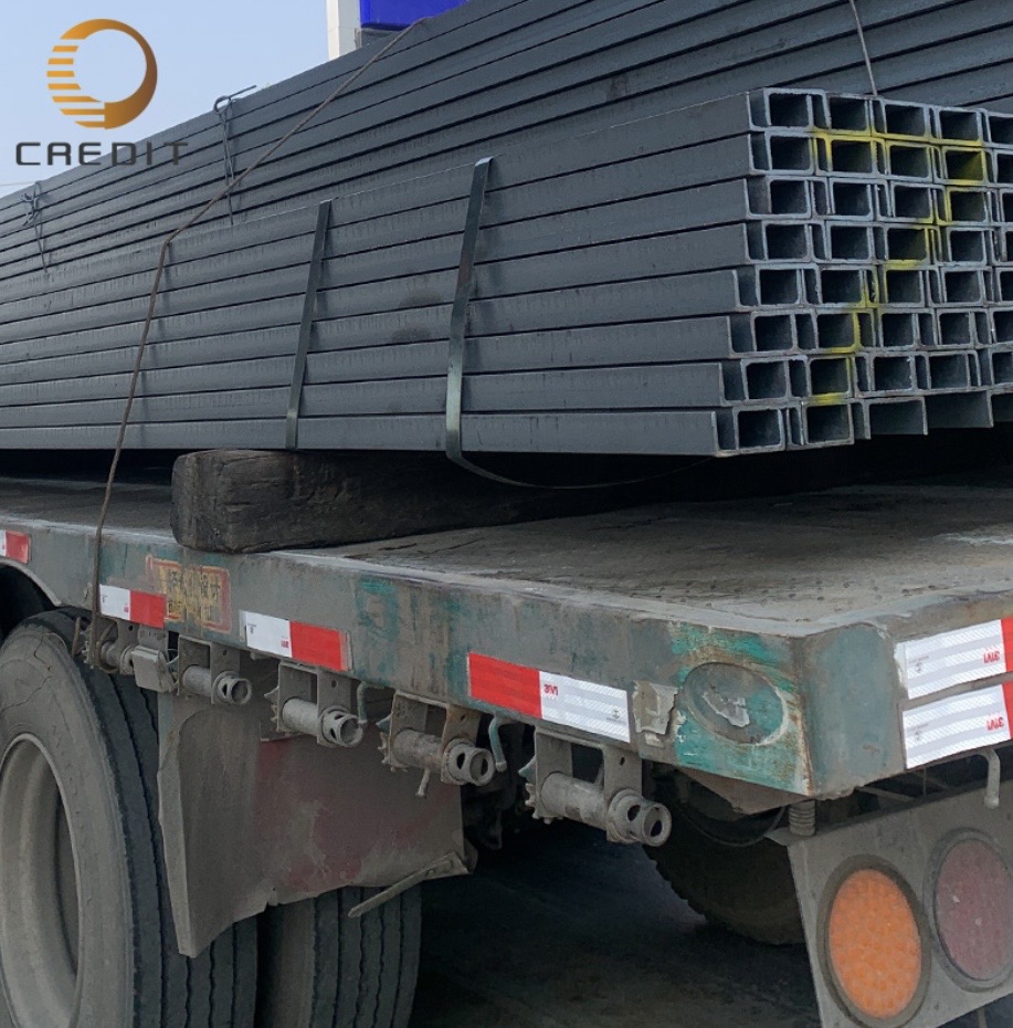 cold‑rolled‑u‑channel‑steel‑bundles‑loaded‑on‑flatbed‑truck